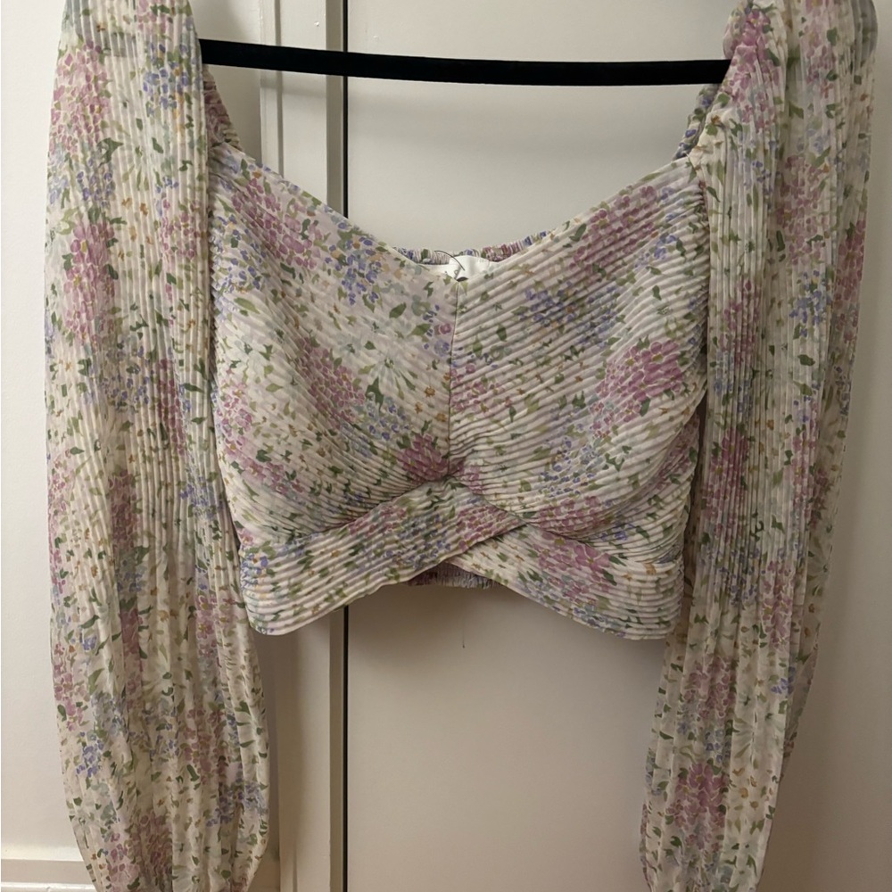 Floral Long Sleeve Cropped Top